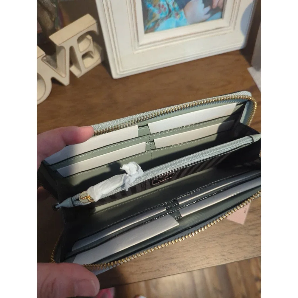 Victoria's Secret Seafoam Green Croc Embossed Wallet NWT - Picture 3 of 3
